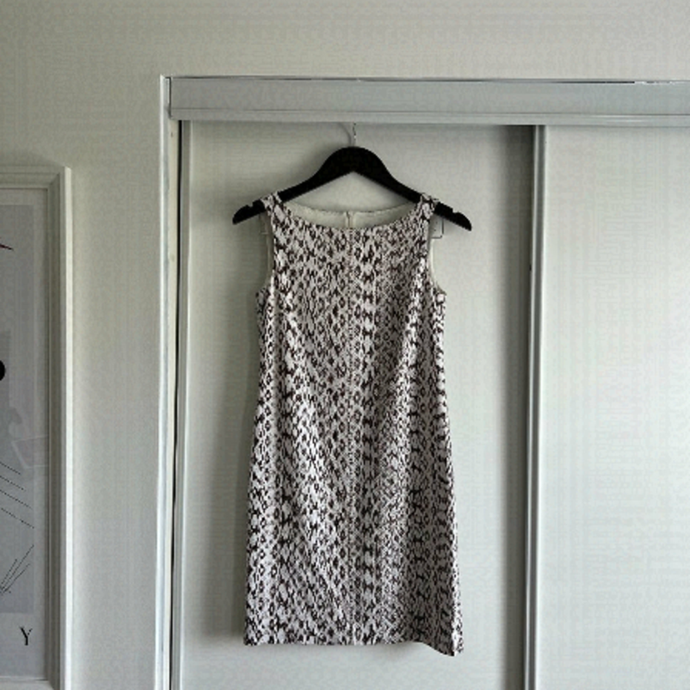 Max Mara | Brown & White Cotton Blend Round Neck Sleeveless Back Zip Dress